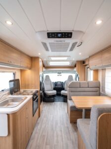 Installation d'une climatisation sur un camping-car